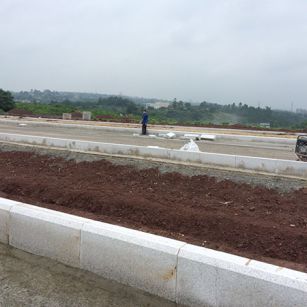 上海花岗岩路沿石在市政道路上的应用