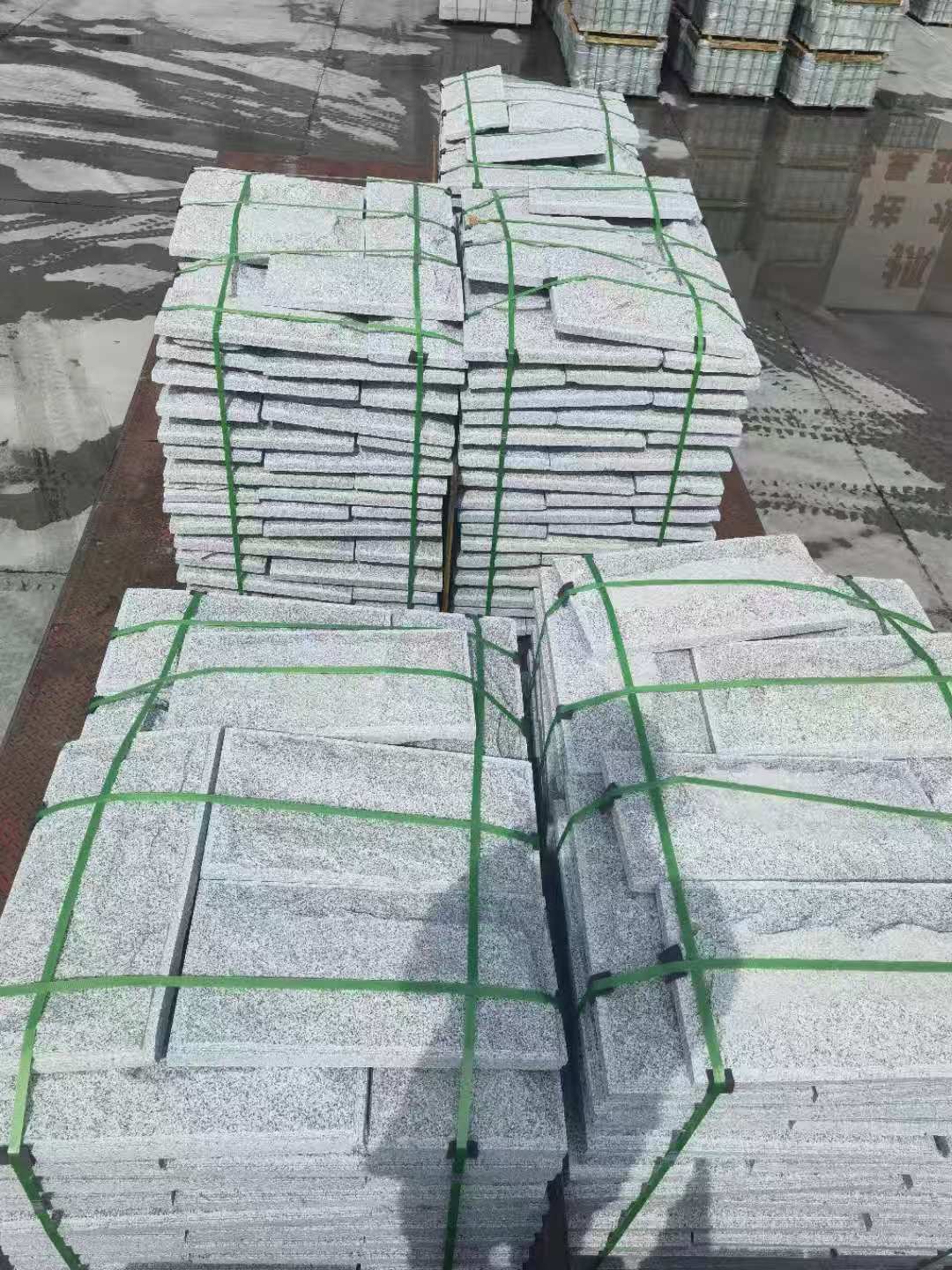 上海 芝麻白蘑菇石装车出货