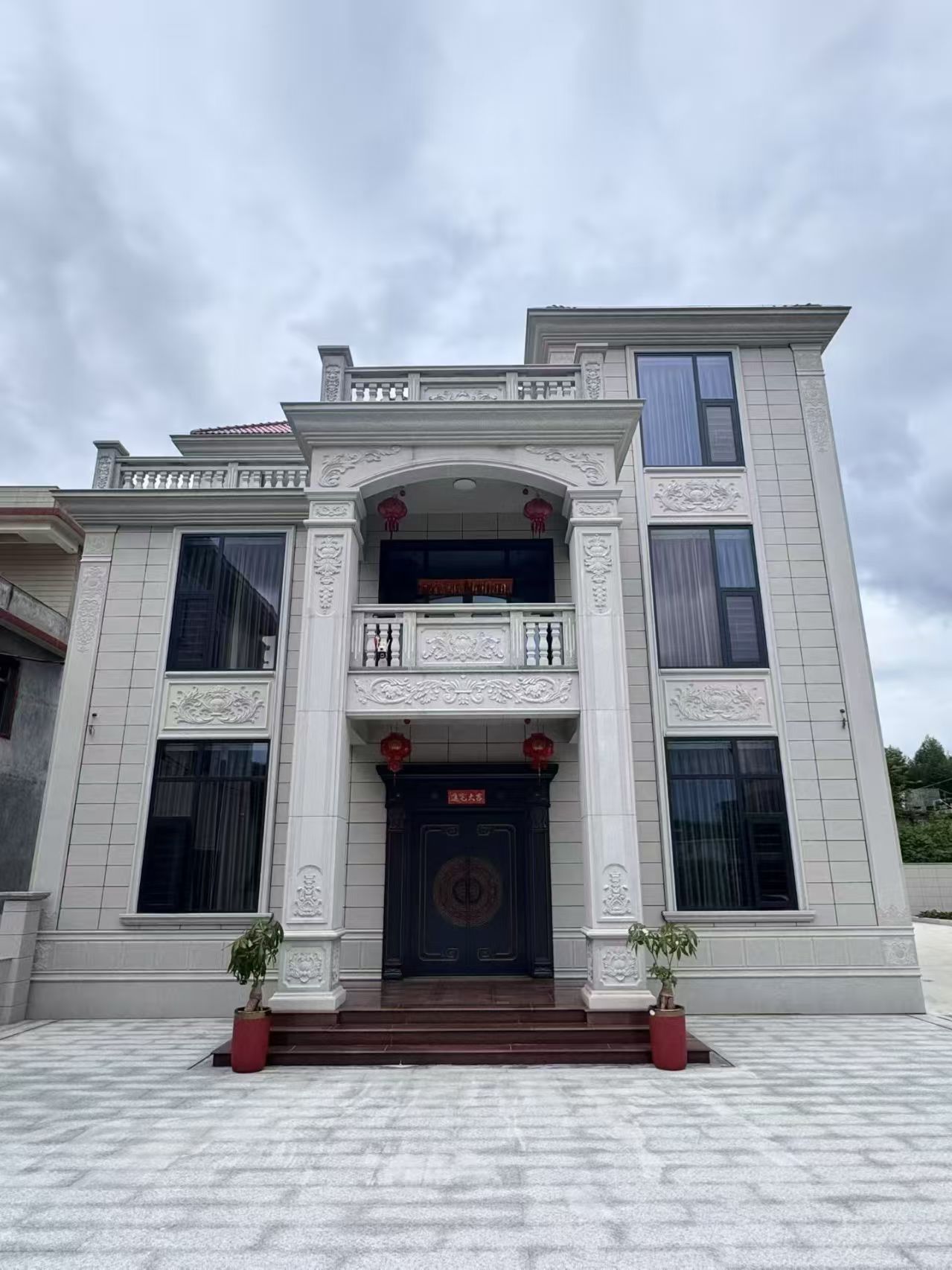 上海 芝麻白石材别墅干挂案例展示