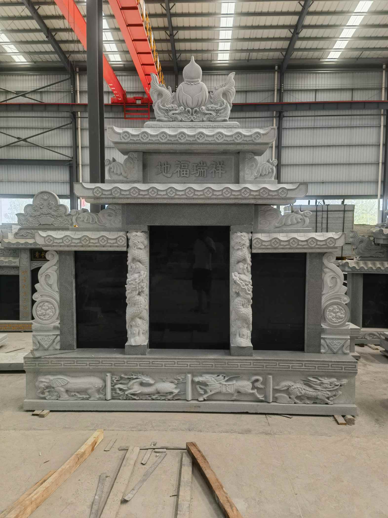 上海 芝麻灰高档墓碑、土墓，一套也支持定做