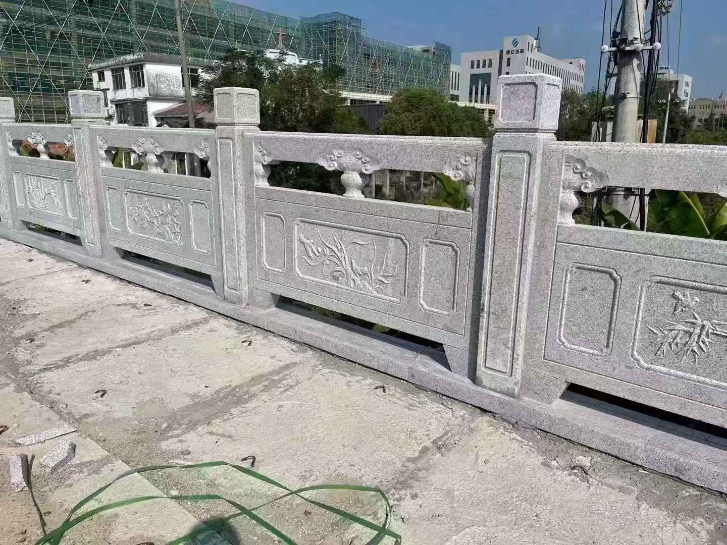 上海 芝麻白栏杆