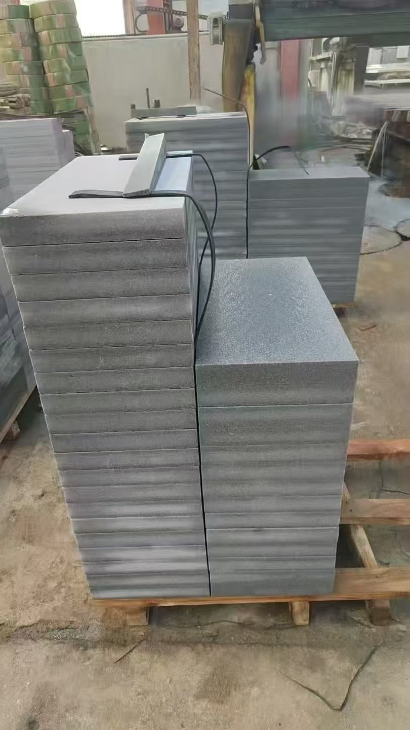 上海 芝麻灰火烧面300*600*50地铺石材